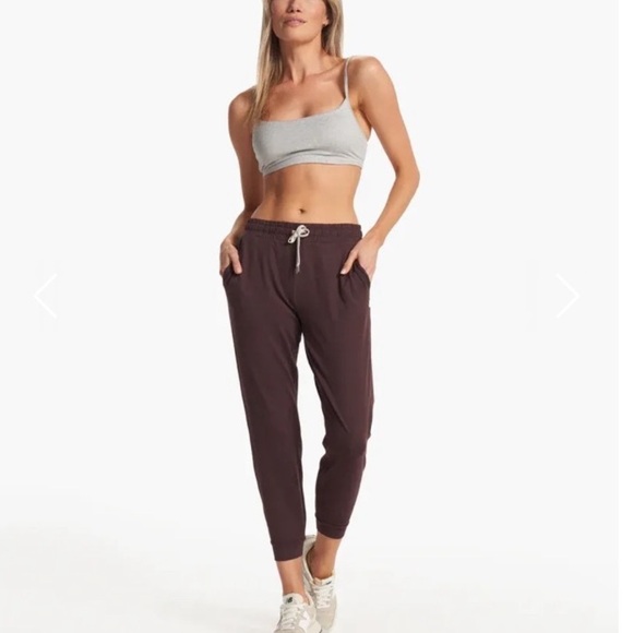 🐬 VUORI Performance Jogger Pants